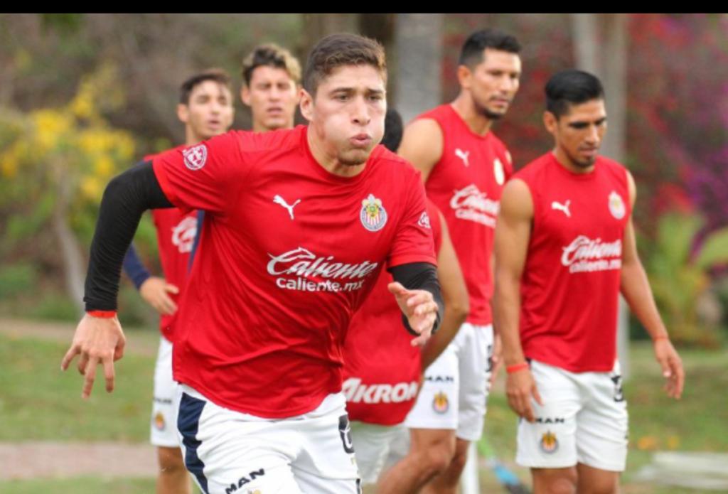 El Guadalajara con sus canteranos tendrá muy buenos pasajes, por lo menos en promesa ya está y Luis Olivas siente que hay la calidad suficiente en el redil, como para seguir los pasos de jugadores que hicieron vibrar a la afición durante varios torneos. (ARCHIVO) 
