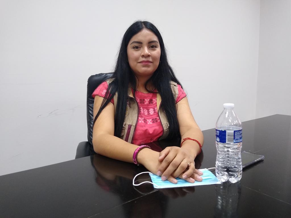 La delegada regional de Bienestar Social en La Laguna de Coahuila, Cintia Cuevas Sánchez, dijo que debido a las precipitaciones, se canceló la mesa de recepción ubicada en las canchas de Gustavo A. Madero en la colonia Morelos. (ARCHIVO)