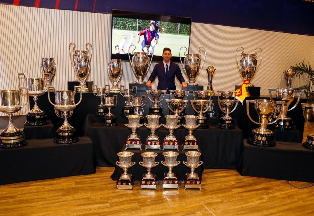 Lionel Messi escribió algunas palabras de despedida en sus redes sociales, momentos después de la conferencia que dio en las instalaciones del Barcelona para despedirse del club.