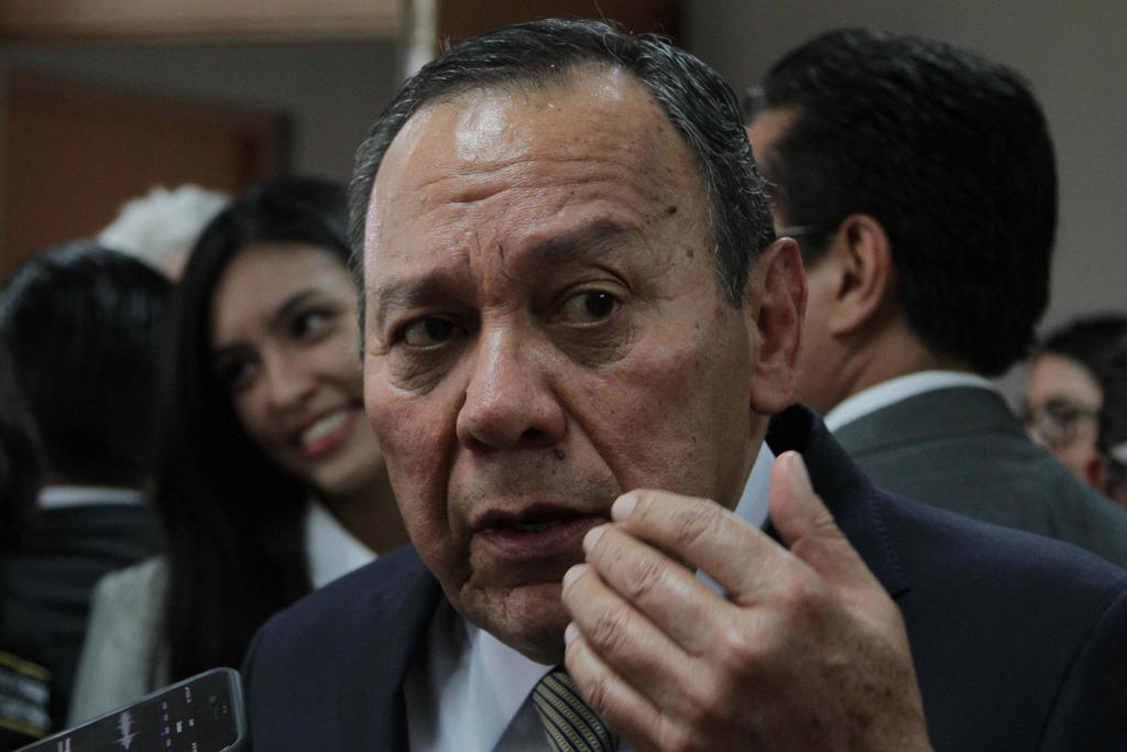  Jesús Zambrano Grijalva, dirigente nacional del Partido de la Revolución Democrática (PRD), propuso la eliminación de la figura de los servidores de la nación, a quienes calificó como un 'ejército electoral'. (ARCHIVO) 
