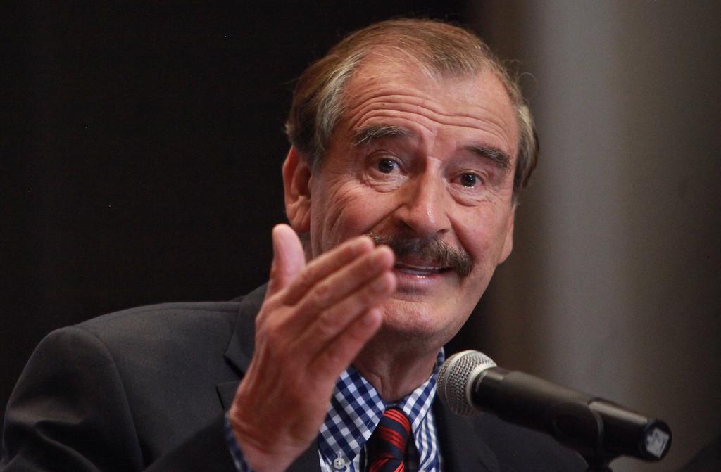 Al respecto, Vicente Fox, quien decidió internarse con Marta Sahagún en un hospital, agradeció a López Obrador por el 'bonito saludo'.
(ARCHIVO)