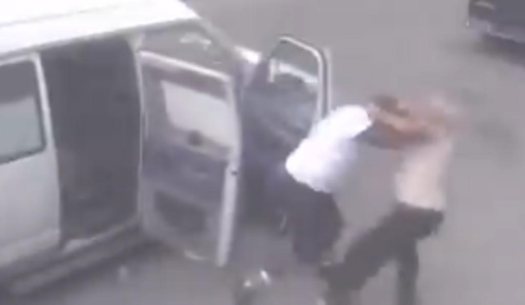 La víctima fue trasladada a un hospital (CAPTURA)