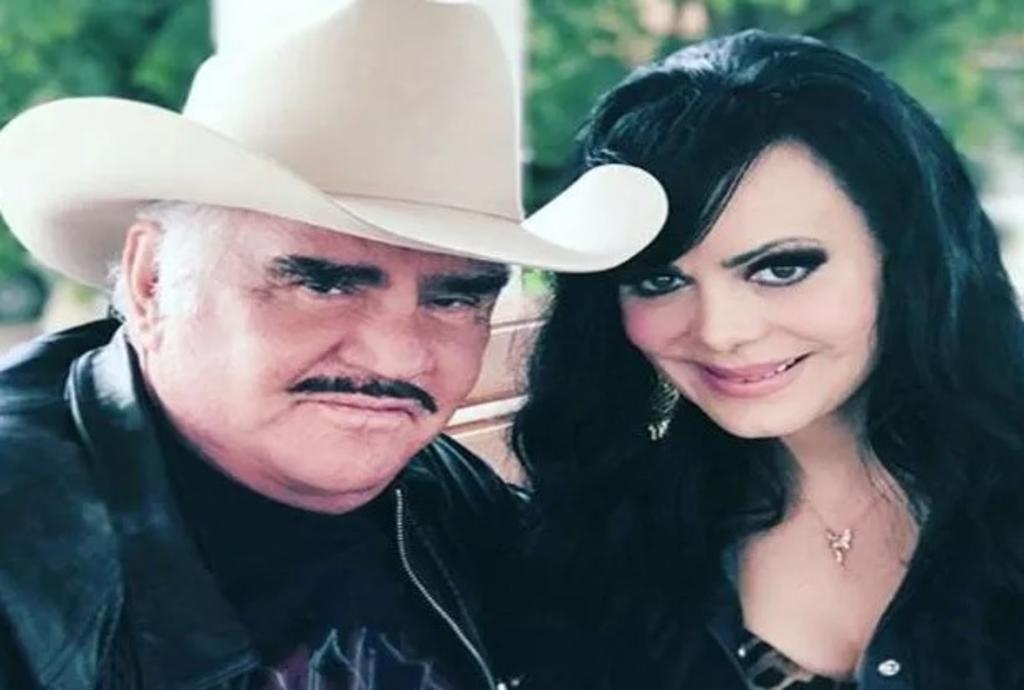 La actriz y cantante Maribel Guardia le mandó sus mejores deseos al cantante Vicente Fernández, que desde el pasado viernes se encuentra hospitalizado en Jalisco, y a quien recordó con cariño por lo mucho que significa en su trayectoria.