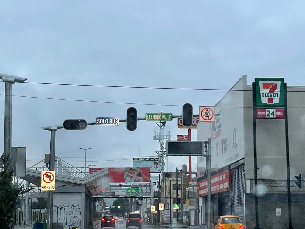 De acuerdo con el titular del Sistema Integral de Mantenimiento Vial, se realizan cerca de 70 acciones diarias en los semáforos. (ARCHIVO)