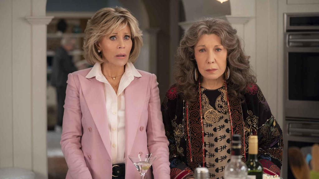 Netflix estrenó este viernes por sorpresa un pequeño avance de la última temporada de 'Grace and Frankie', la comedia que protagonizan Jane Fonda y Lily Tomlin. (ESPECIAL)  