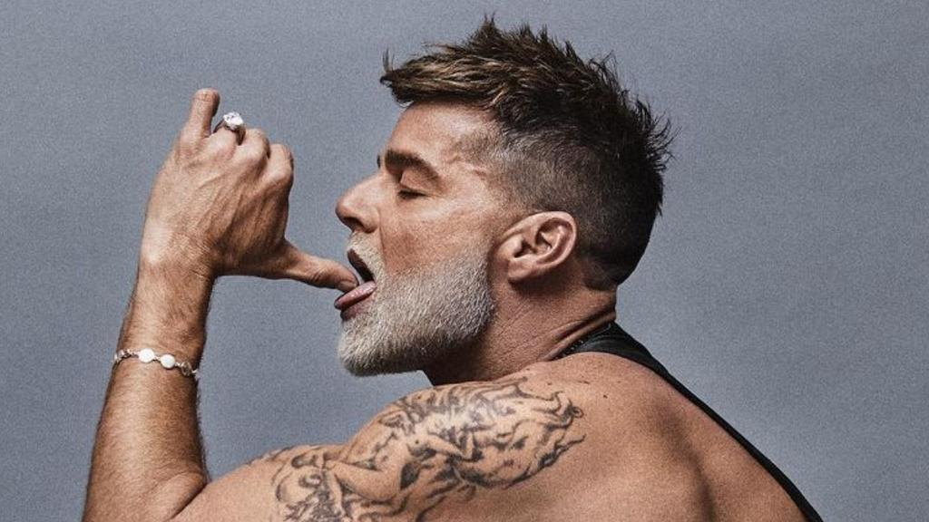 Ricky Martin sorprendió a sus seguidores tras remover uno de sus más grandes atractivos físicos. (ESPECIAL) 