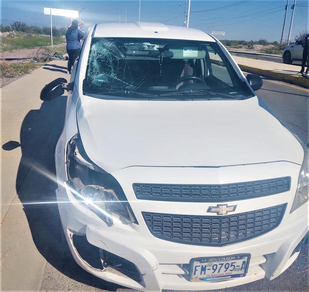 Fue atropellado por el conductor de una camioneta de la marca Chevrolet, línea Tornado, en color blanca, modelo 2015 y placas de circulación del estado de Durango, mismo que tras el impacto bajo de la unidad y huyó, dejando la unidad abandonada. (EL SIGLO DE TORREÓN)