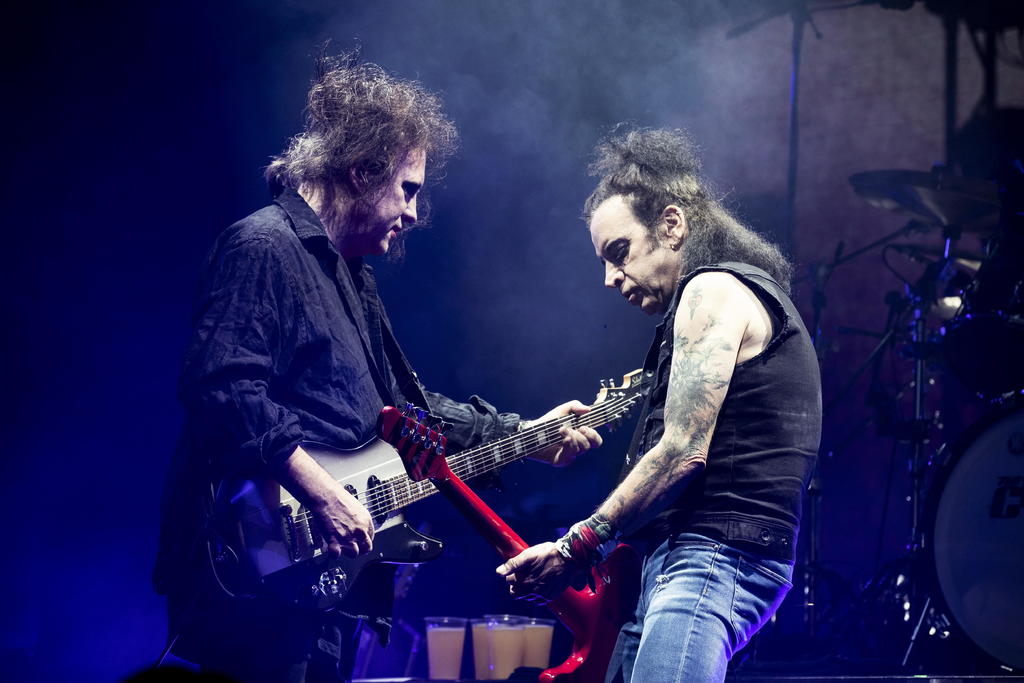 Retiro. Luego de 49 año siendo el bajista de la banda The Cure, Simon Gallup anuncia su salida de la agrupación.