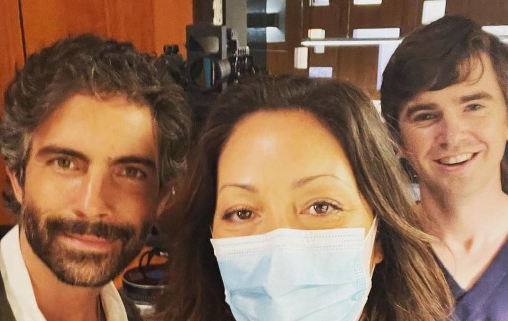 Serie. El actor Osvaldo Benavides compartirá pantalla con el actor Freddie Highmore en la serie 'The Good Doctor', donde también participa Esmeralda Pimentel.  