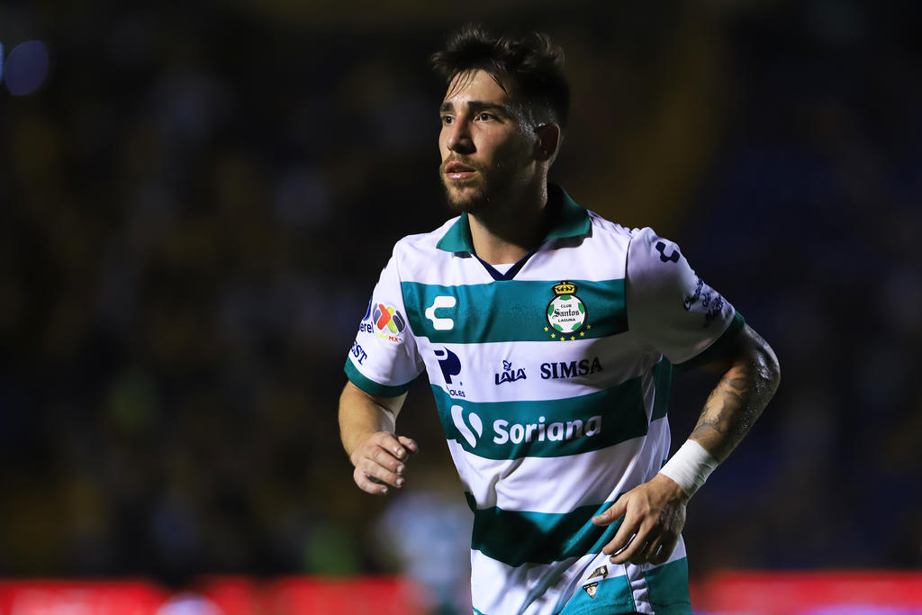 Luego de que Santos Laguna rompió su relación con Fox Sports, los Guerreros quedaron sin televisora, por lo que mediante un acuerdo sus partidos se han transmitido por la señal de TUDN en televisión de paga.
