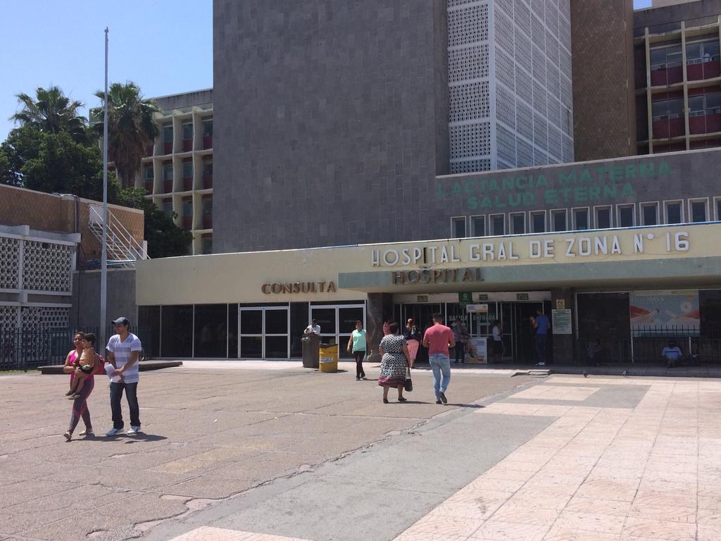 La Oficina de Representación del IMSS en Coahuila lamentó lo ocurrido ayer por la tarde en el Hospital General de Zona (HGZ) número 16 de Torreón, donde el personal declaró a un bebé prematuro (con 23 semanas de gestación) sin signos vitales. (ANGÉLICA SANDOVAL)