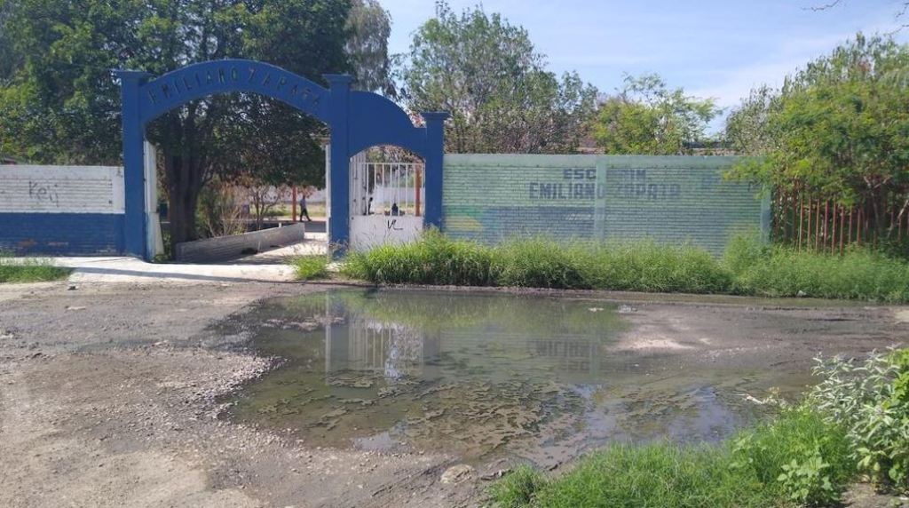 Requieren en total alrededor de 60 millones de pesos para poder cambiar el drenaje en la zona de Villa Juárez por brotes de aguas negras. (ARCHIVO)