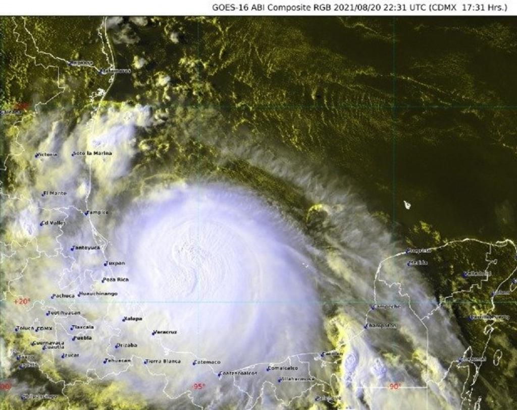El Gobierno mexicano se mantiene en alerta por el huracán Grace, que se aproxima a las costas del oriental estado de Veracruz y podría impactar en categoría 2 en la escala Saffir-Simpson. (TWITTER)