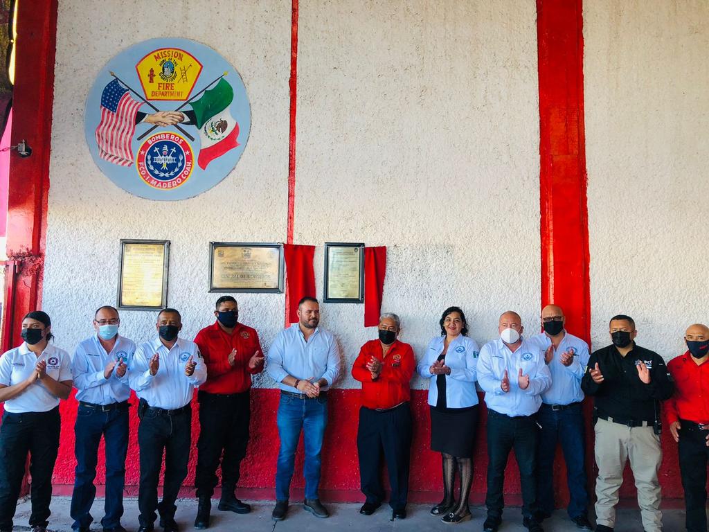 Con un desayuno y entrega de reconocimientos por años de servicio, se celebró del Día del Bombero, en el municipio de Francisco I. Madero. (MARY VÁZQUEZ)