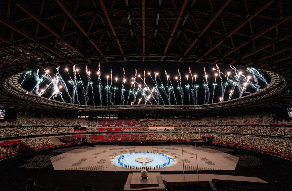 La ceremonia de apertura de los Paralímpicos se celebró hoy en el Estadio Olímpico de Tokio, más de dos semanas después del cierre de los Juegos Olímpicos y mientras la capital continúa bajo emergencia sanitaria. (EFE)