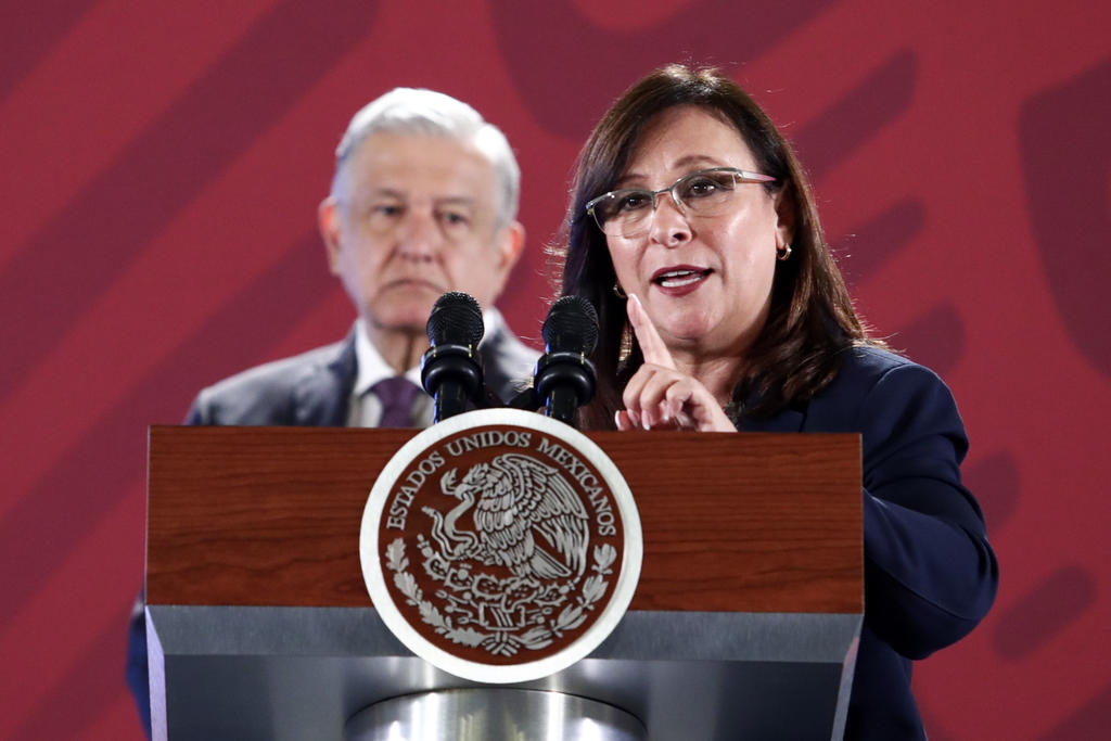 López Obrador destacó el trabajo de la secretaria en la construcción de la refinería de Dos Bocas en Tabasco al manifestar que 'es muy buena servidora pública'. (ARCHIVO)