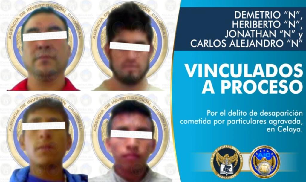 Los detenidos son: Demetrio 'N', quien fungía como líder de este grupo criminal, Heriberto 'N', Jonathan 'N' y Carlos Alejandro 'N', quienes formaban un grupo criminal que opera en la zona Laja-Bajío en Santa Rosa de Lima.
(ESPECIAL)