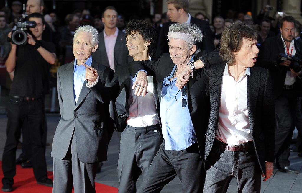 Los Rolling Stones homenajearon a su inquebrantable baterista Charlie Watts, quien murió el martes a los 80 años.  (ARCHIVO)        
