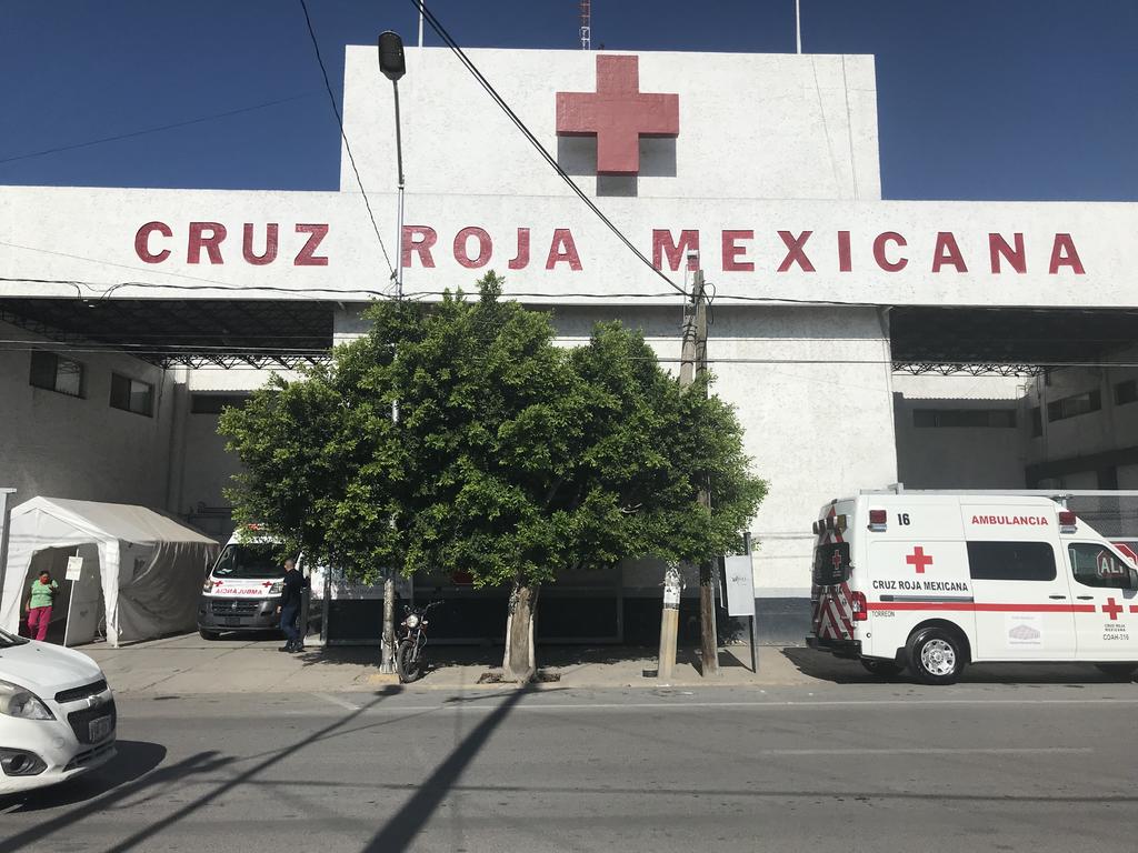 De inmediato pidió ayuda a sus familiares, quienes lo trasladaron a bordo de un vehículo particular a las instalaciones de la Cruz Roja de la ciudad de Torreón.
(EL SIGLO DE TORREÓN)