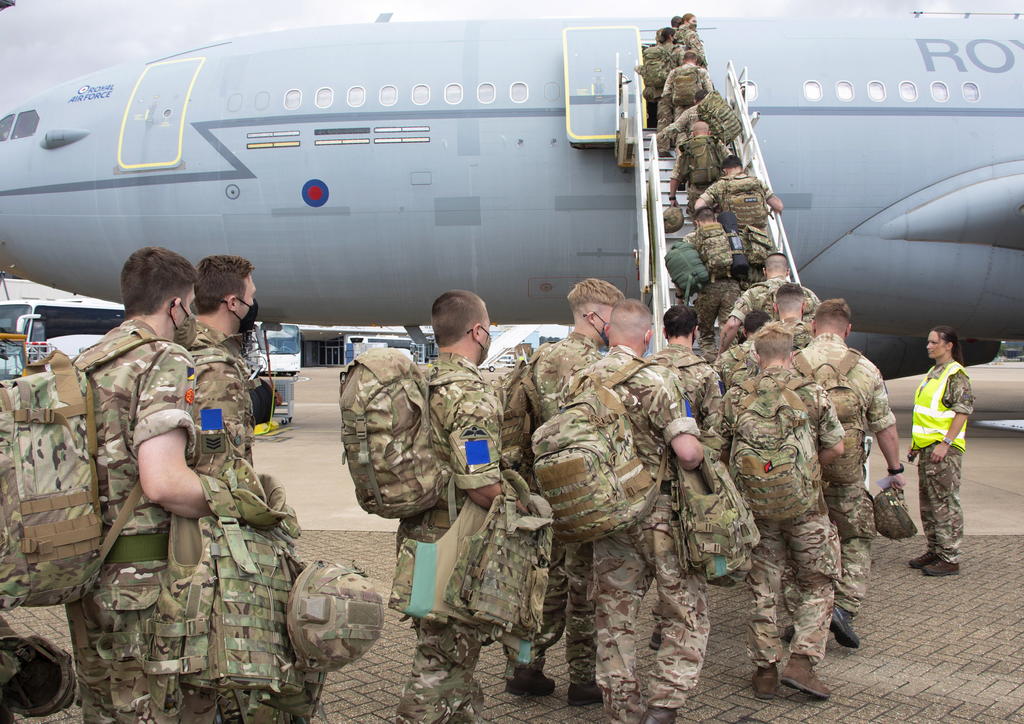 Dos personas con nacionalidad británica y un menor de padres británicos murieron en el ataque del jueves en Kabul, informó hoy el ministro de Exteriores del Reino Unido, Dominic Raab. (ARCHIVO) 
