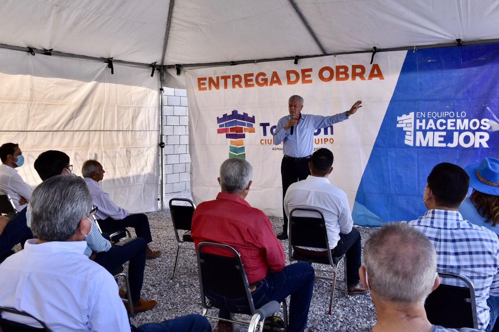 El alcalde, Jorge Zermeño, confió en que se concrete el proyecto federal de Agua Saludable para La Laguna. (ERICK SOTOMAYOR)