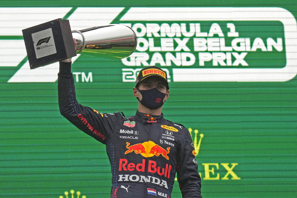 Max Verstappen logró su sexta victoria de la temporada.