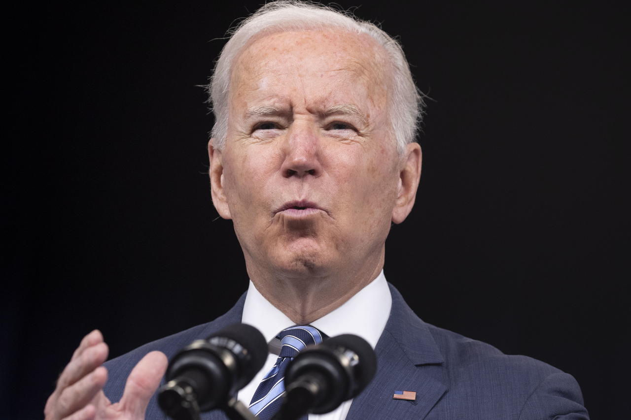 El presidente Joe Biden prometió el jueves una sólida ayuda federal para los estados del noreste y del Golfo de México azotados por el huracán Ida, así como para los estados del oeste sitiados por los incendios forestales, catástrofes que sirve como recordatorios de que la “crisis climática” ha llegado. (ARCHIVO) 
