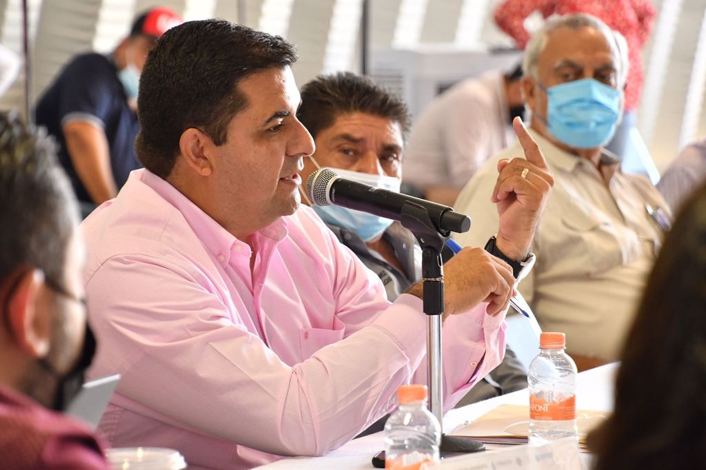 El alcalde Homero Martínez Cabrera dijo que es necesario terminar con este añejo problema. (CORTESÍA)