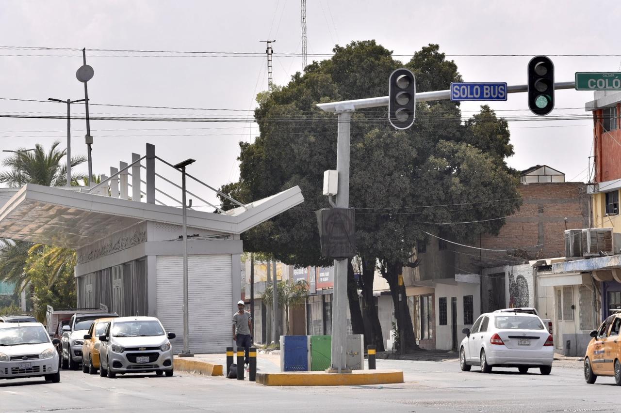 hay un millón 375 mil habitantes y la relación es de un vehículo por cada 3.2 personas, lo que consideró algo alarmante, pues hace 10 años era de un auto por cada 4.2 habitantes. (ARCHIVO)