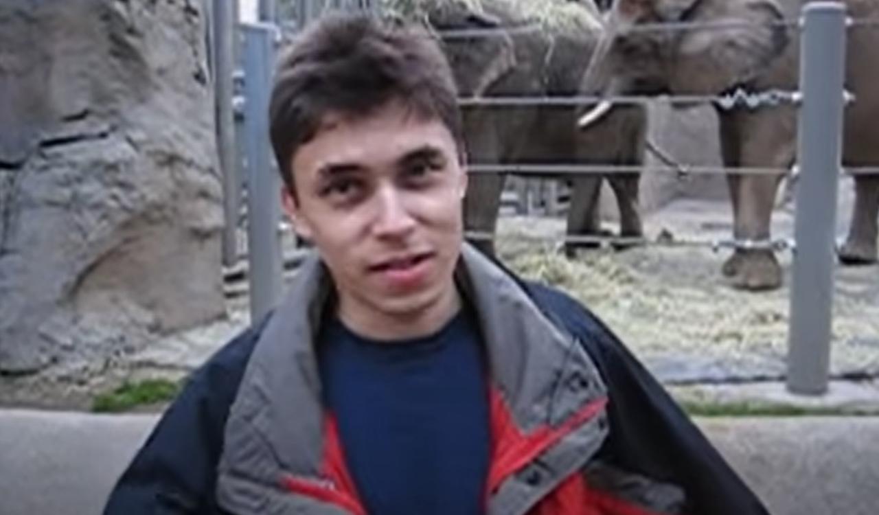 Por años se ha especulado que existe una segunda parte del video 'Me at the zoo', la cual al buscarla en YouTube muestra un video relacionado al 9/11 (CAPTURA) 