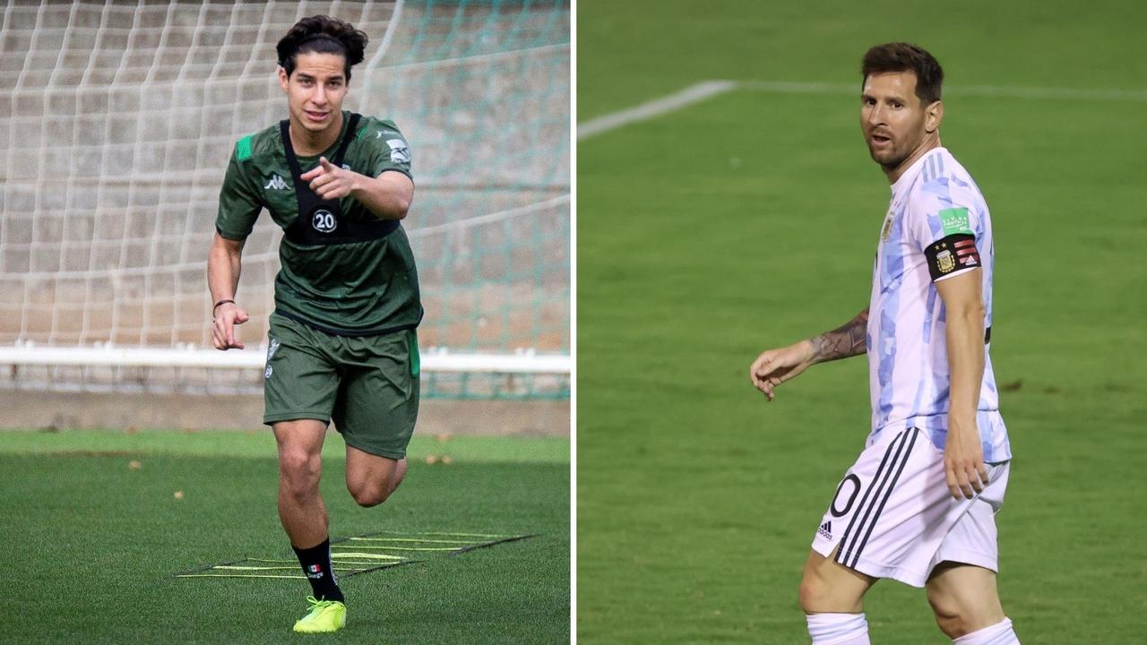 Ricardo La Volpe fue quien debutó a Diego Lainez cuando dirigía al América y se atrevió a hacerlo, cuando el canterano de las Águilas tenía la corta edad de 16 años. (ARCHIVO) 
