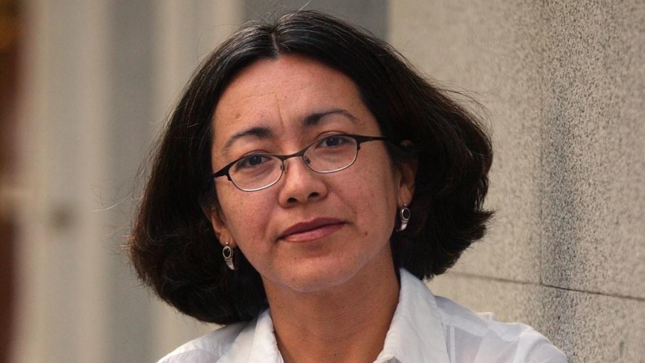 La autora mexicana Cristina Rivera Garza, quien próximamente estará en Torreón presentando su libro Autobiografía del Algodón (2020). (ARCHIVO) 