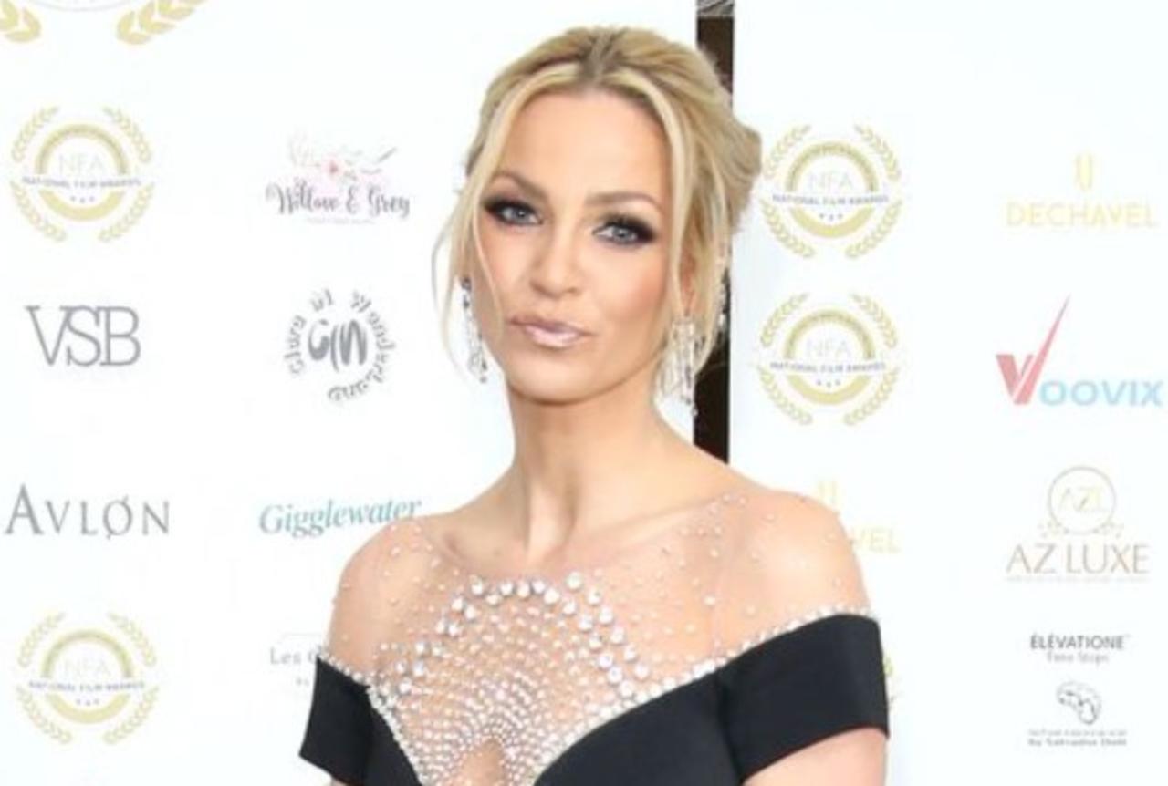 La cantante Sarah Harding del grupo de pop británico Girls Aloud murió después de una batalla contra el cáncer de mama, dijo su madre el domingo.