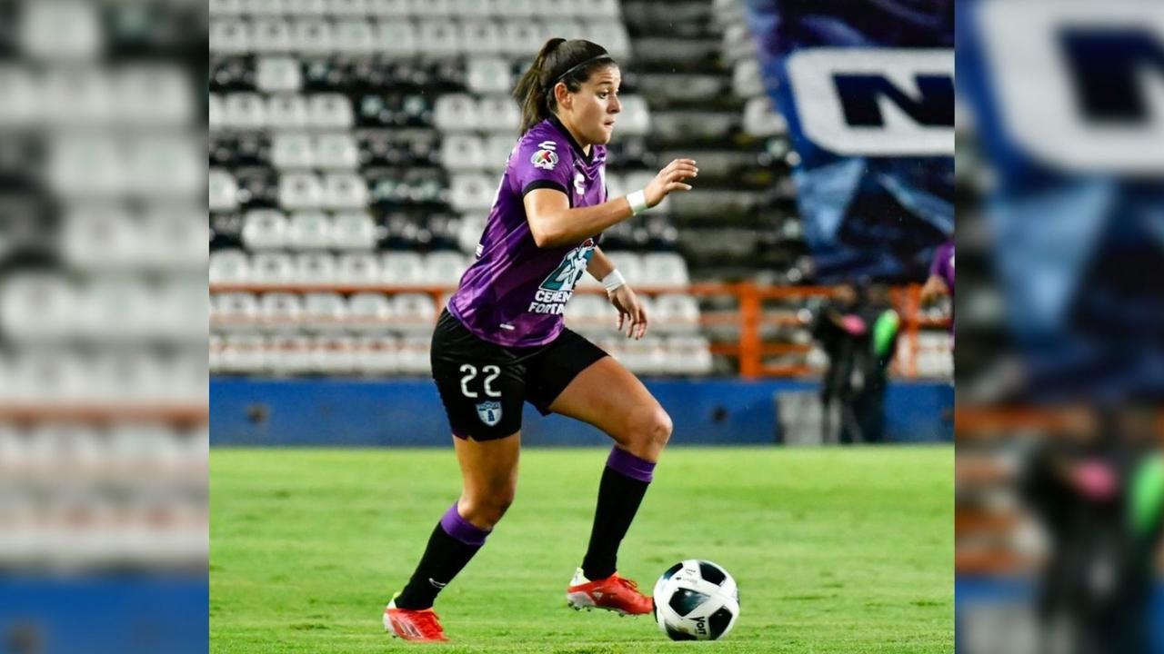 Norma Palafox hizo su regreso a las canchas pero ahora jugando para el equipo femenil de los Tuzos del Pachuca. (ESPECIAL)
