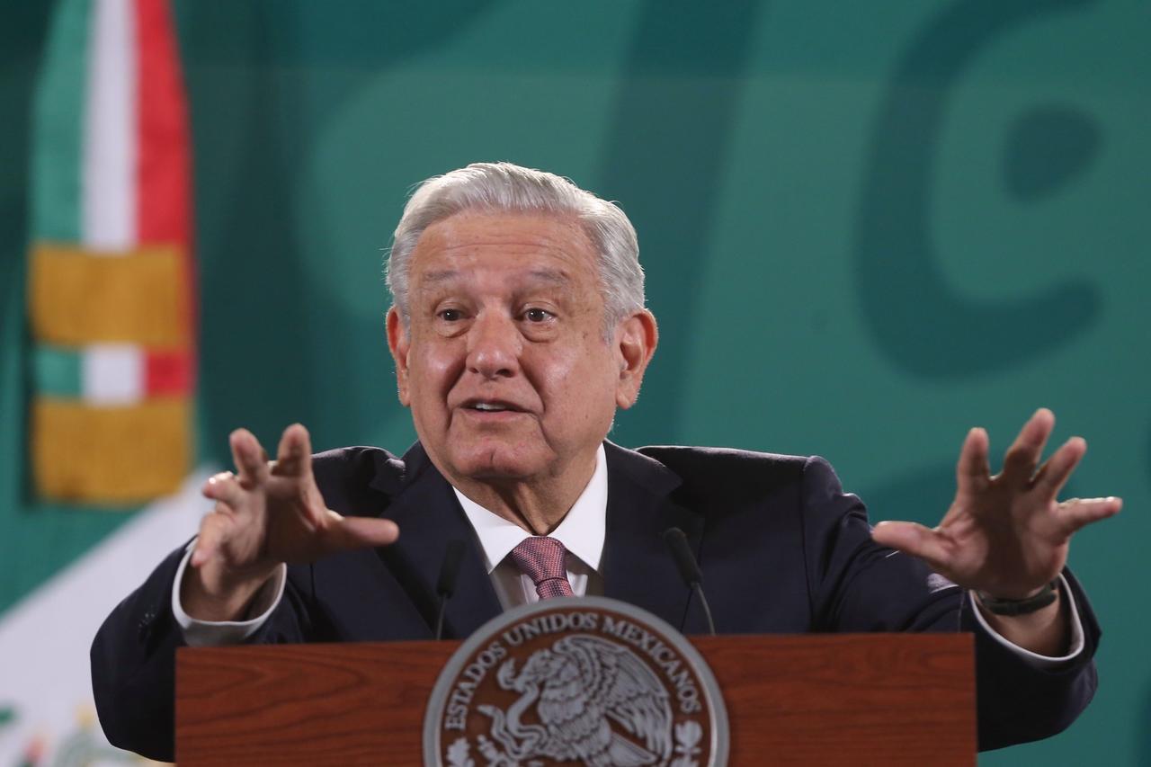 López Obrador afirmó que en los últimos años ha bajado el número de número de migrantes mexicanos que buscan llegar a Estados Unidos. (EFE)