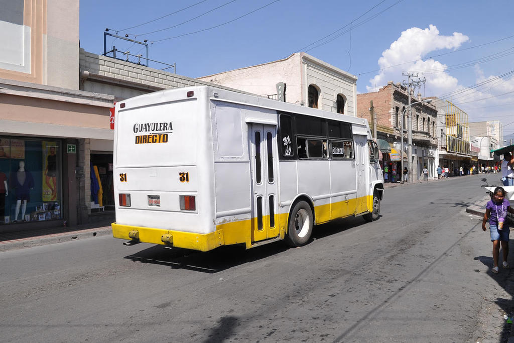 Esperan repuntar el ingreso de los transportistas en Saltillo. (ARCHIVO)