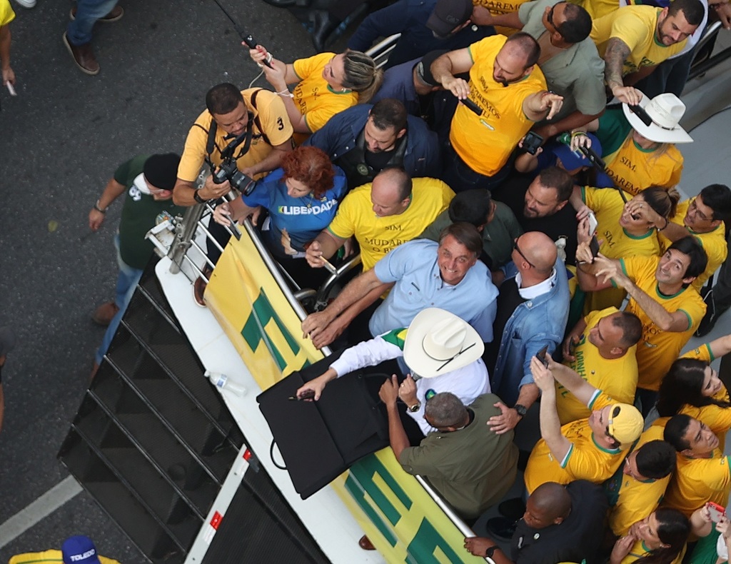 Bolsonaro dijo que ante el actual escenario en el país solo tiene 'prisión, muerte o victoria'. (EFE) 
