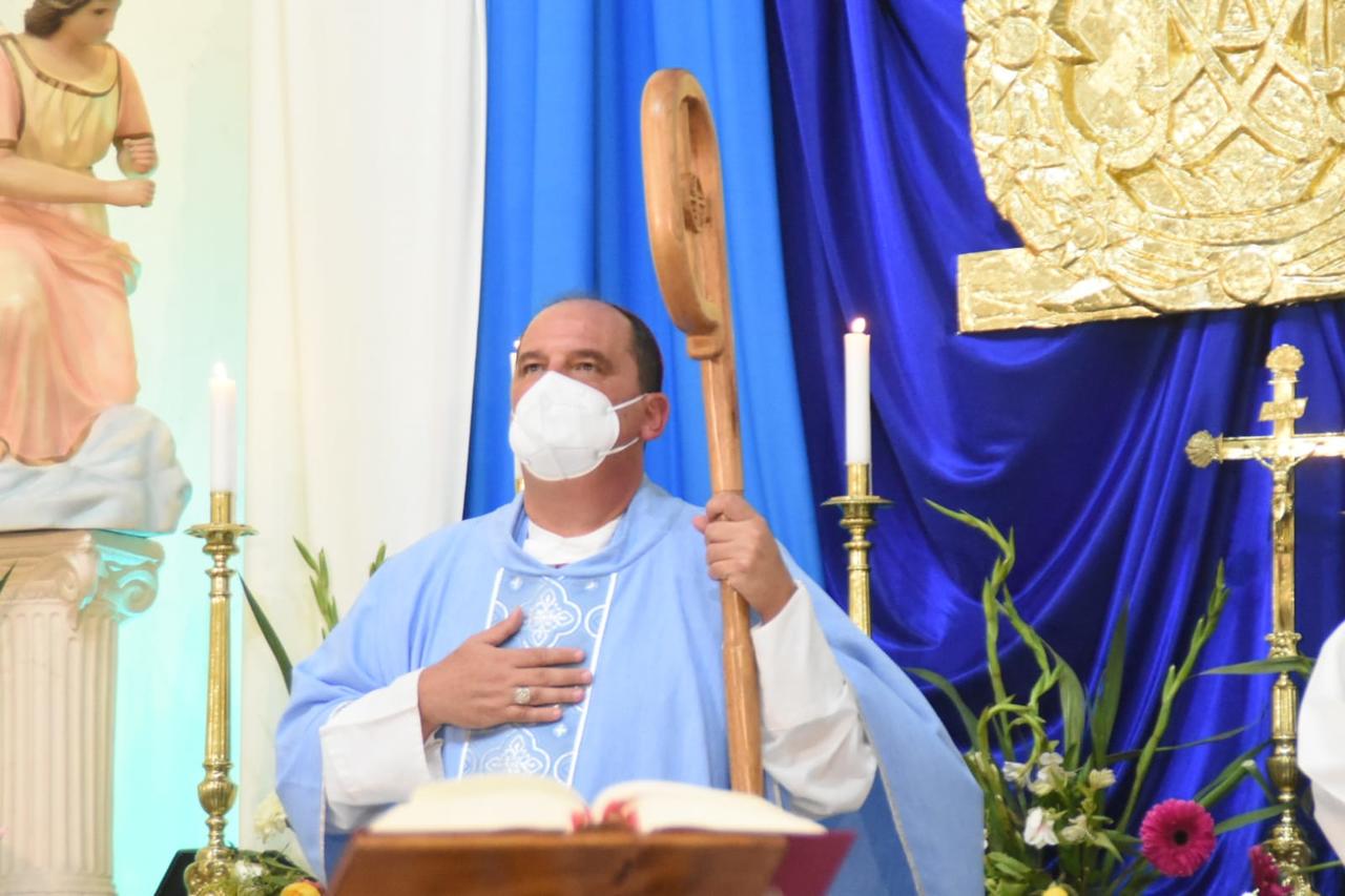 El obispo visitó al municipio de Nadadores para celebrar a la Virgen de la Victoria, como parte de la celebración de la patrona de este pueblo.

