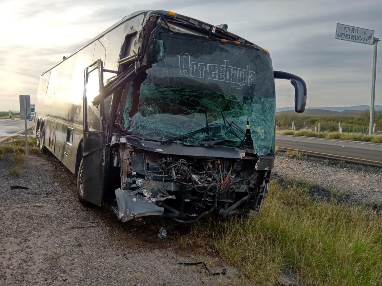 Al menos cuatro personas resultaron lesionadas. (EL SIGLO DE TORREÓN)