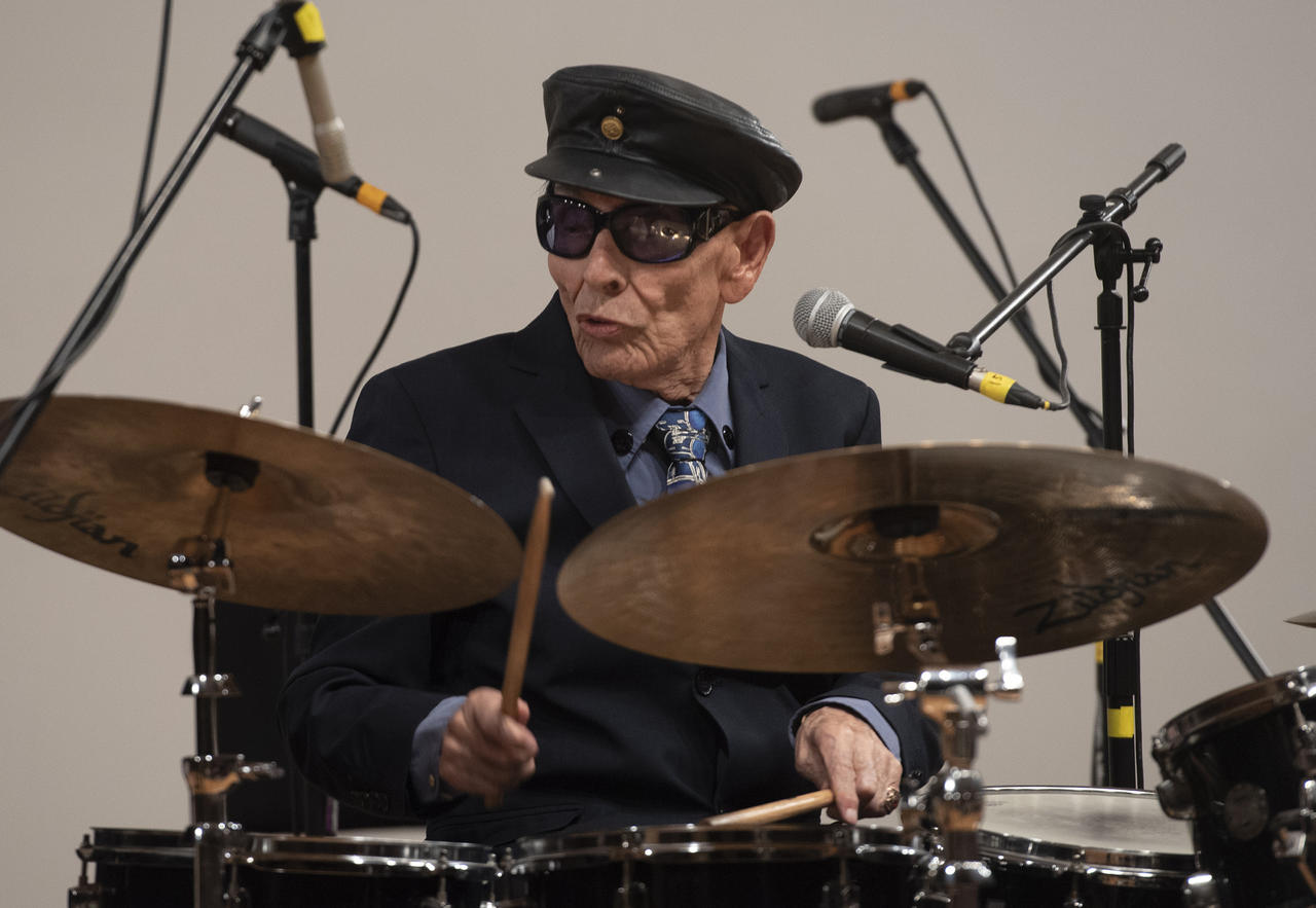 El jazzista mexicano Tino Contreras, pionero del género en el país y autor de la “Misa en Jazz” que hasta este año se mantuvo activo incursionando en los terrenos del streaming, falleció. Tenía 97 años. (ARCHIVO) 
