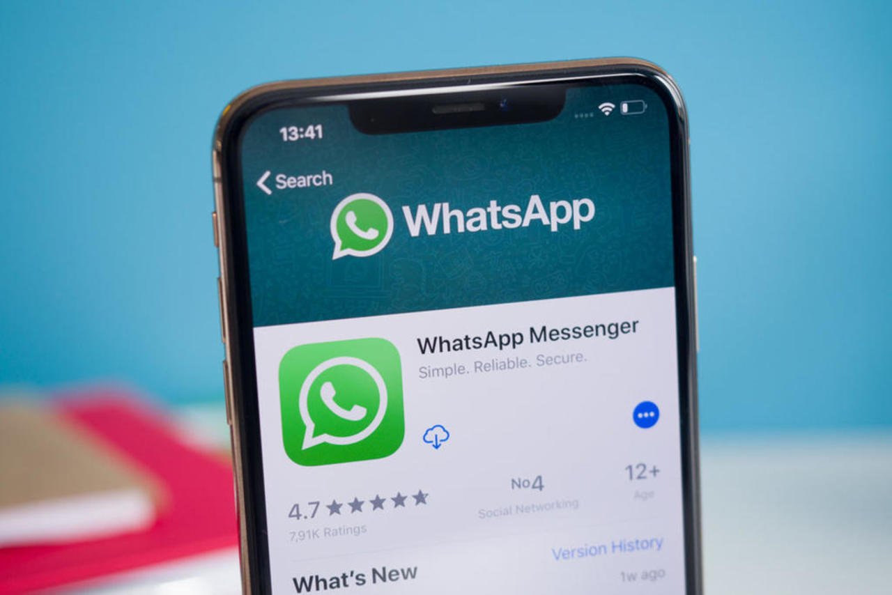 WhatsApp es la aplicación más popular de mensajería en el mundo. Según la compañía, todos los días en promedio se envían 100 mil 000 millones de mensajes. Si utilizas este medio de comunicación para algo más que conversaciones con tus amigos, probablemente alguna vez te has preguntado cómo ocultar tu nombre para cuidar tu privacidad. (ESPECIAL) 
 