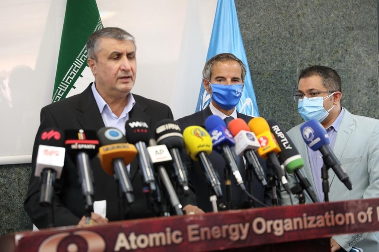 Irán permitirá que los inspectores de la ONU operen ciertas cámaras de vigilancia en emplazamientos nucleares iraníes después de la visita a Teherán este domingo del director del Organismo Internacional de la Energía Atómica (OIEA), el argentino Rafael Grossi. (EFE) 