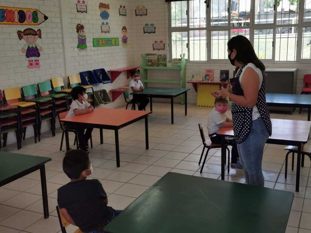 Hoy regresan a clases alumnos de ocho escuelas de Madero y 22 de San Pedro, con las cuales sumarán 56 escuelas en ambas ciudades. (EL SIGLO DE TORREÓN) 