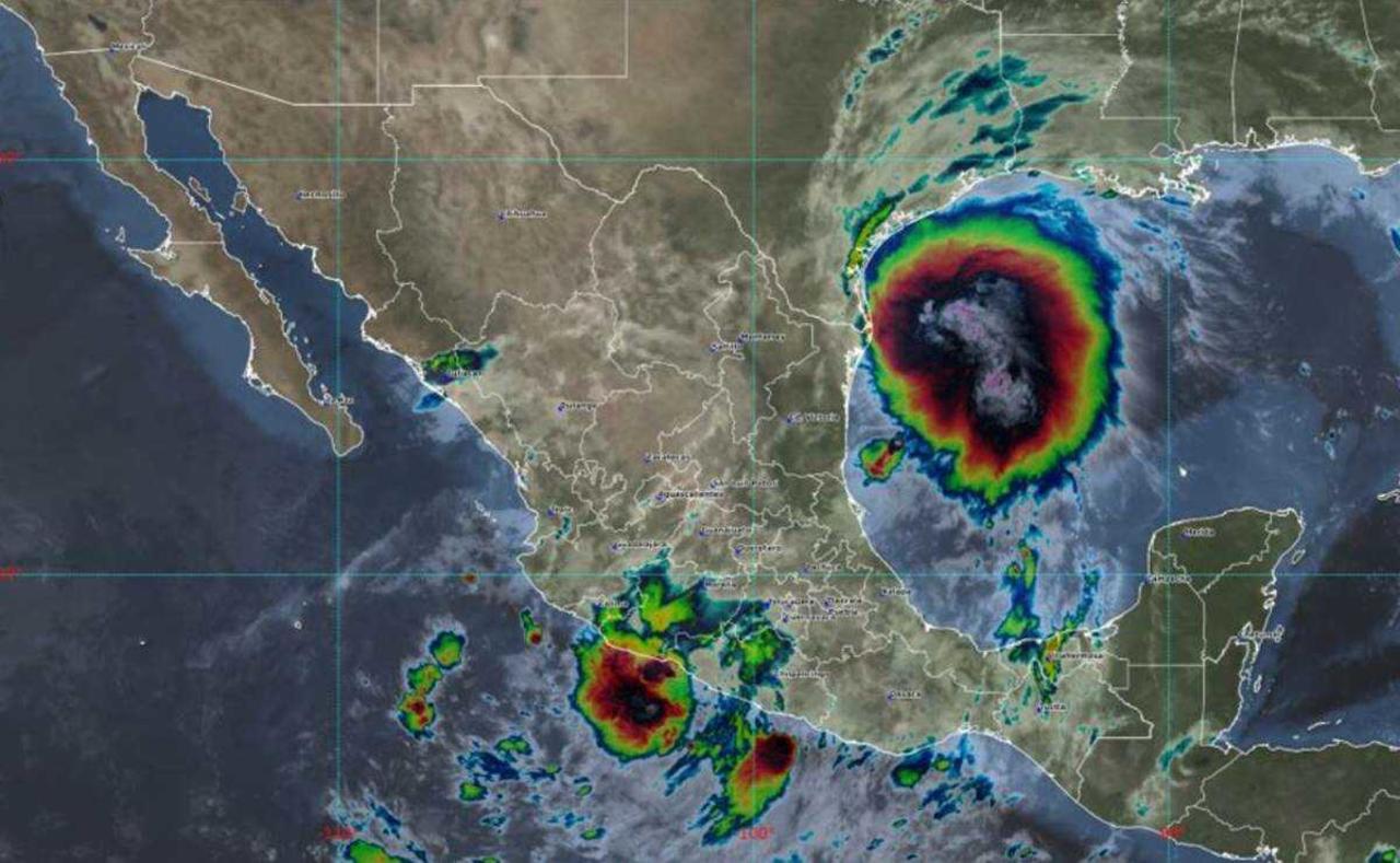 La aún tormenta tropical está muy cerca a la costa norte de Tamaulipas. (EL UNIVERSAL)