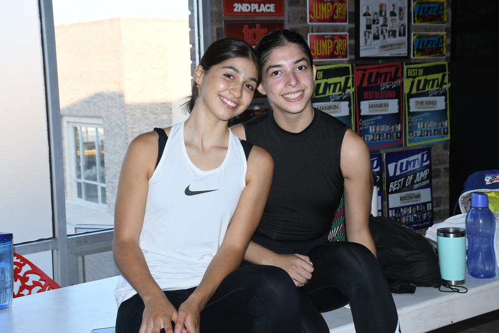 Sofía Navarro y Daniela Flores. Marifer Nahle y Camila Arellano (EL SIGLO DE TORREÓN / FERNANDO COMPEÁN) 
