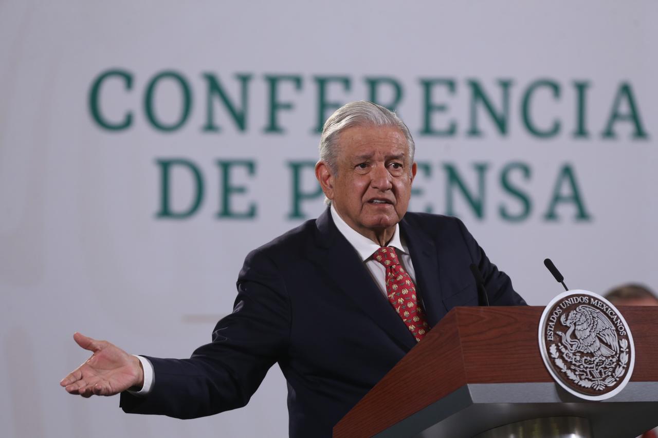 Por segundo año consecutivo, el presidente Andrés Manuel López Obrador recordará a las víctimas por la pandemia del COVID-19 al inicio de la ceremonia del Grito de la Independencia, que encabezará esta noche en Palacio Nacional. (ARCHIVO)