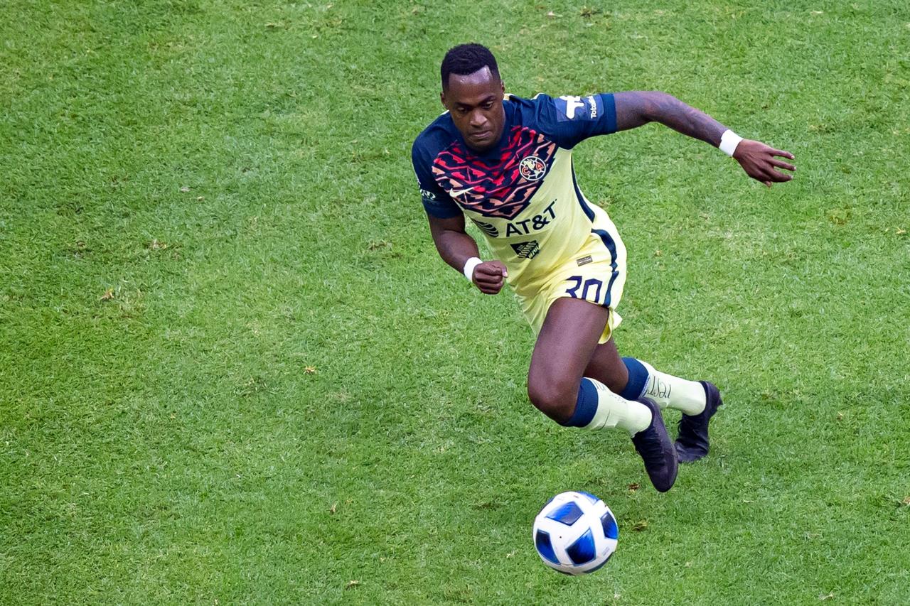 El jugador ecuatoriano Renato Ibarra fue registrado nuevamente con el América para el Torneo Apertura 2021. (EFE) 
