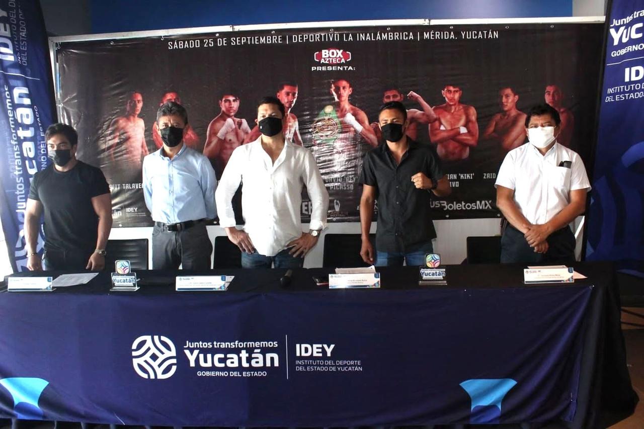 En conferencia de prensa, se presentó la gala boxística del próximo sábado 25 en el Complejo Deportiva La Inalámbrica de Mérida, Yucatán. (ESPECIAL)