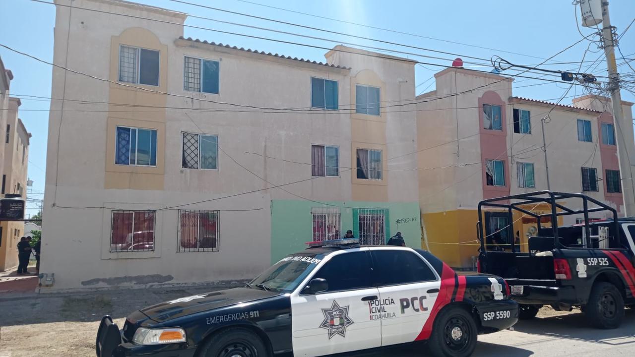 Un hombre sin vida y en avanzado estado de descomposición, fue localizado en el interior de un domicilio de los condominios Manhattan de la ciudad de Torreón. (EL SIGLO DE TORREÓN)