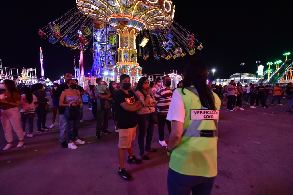 El acceso permitido a la Feria de Torreón es menor a otros años, como una de las medidas preventivas del Subcomité de Salud. (ARCHIVO)